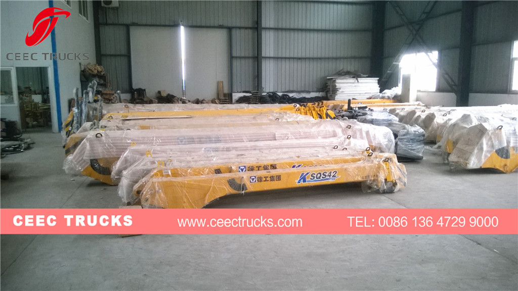 CEEC boom crane factory stock for quick delivery