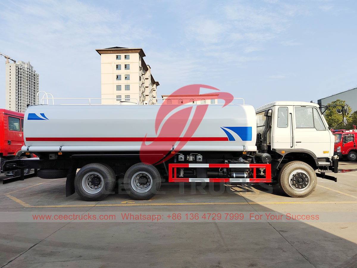 Camion de transport d'eau en acier inoxydable Dongfeng