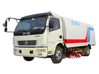 camion de balayage de route de poids brut de Dongfeng 7400kg avec la balayeuse et la rondelle