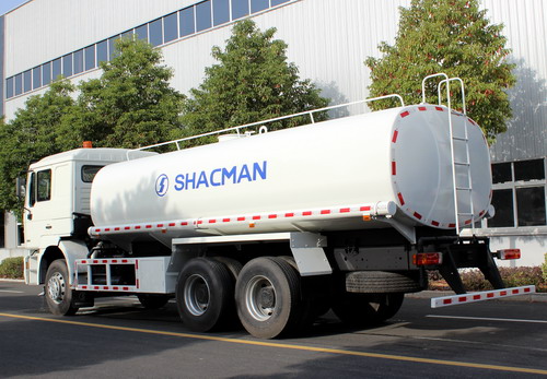 100 unités shacman water tanker exportant en algerie