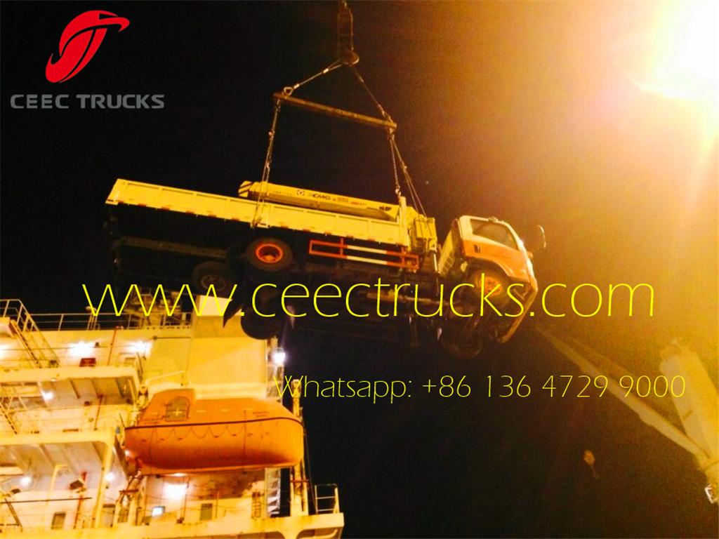 ISUZU 5 T XCMG truck mounted crane for shipment