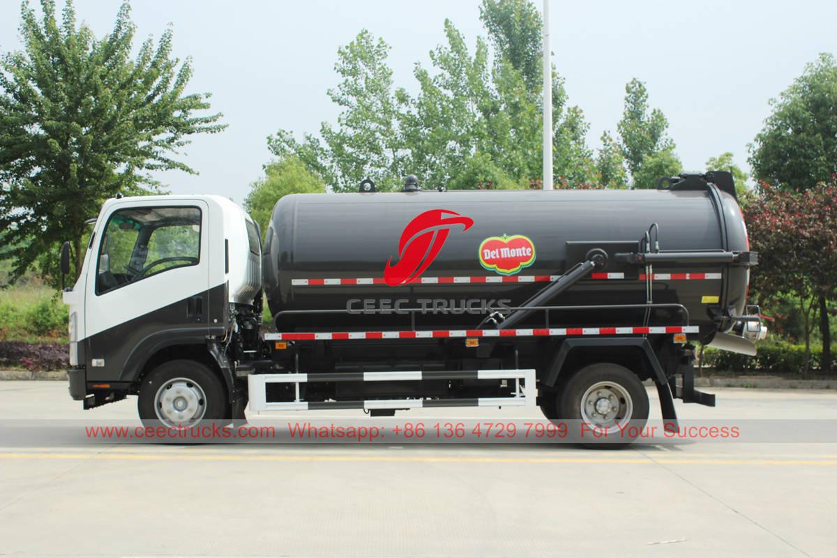 ISUZU vacuum sewage truck