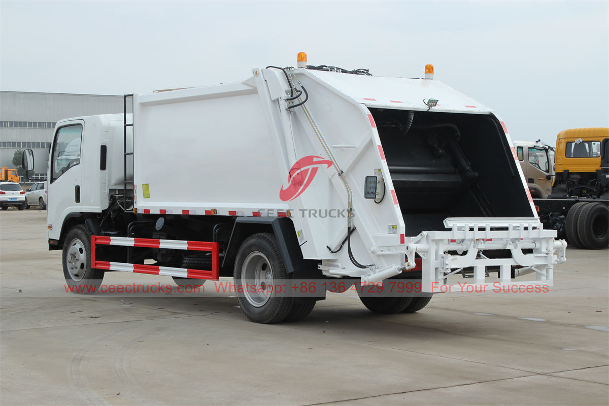 Camion compacteur de déchets ISUZU ELF 8CBM à vendre