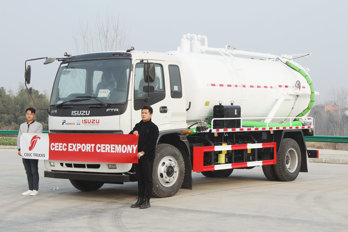 Best price ISUZU FTR vacuum tanker lorry