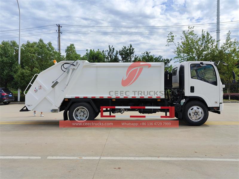 ISUZU NPR 8CBM garbage compactor truck