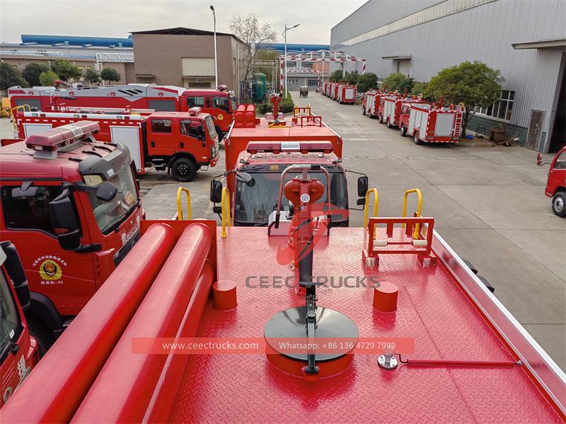 Isuzu FVR 6000L wildland water tender