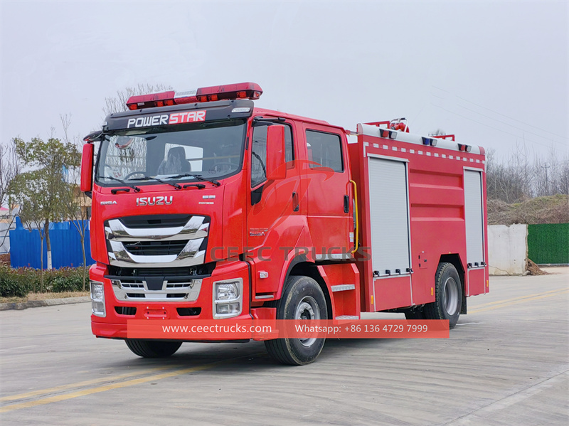 Camion de lutte contre l'incendie Isuzu GIGA 8000L