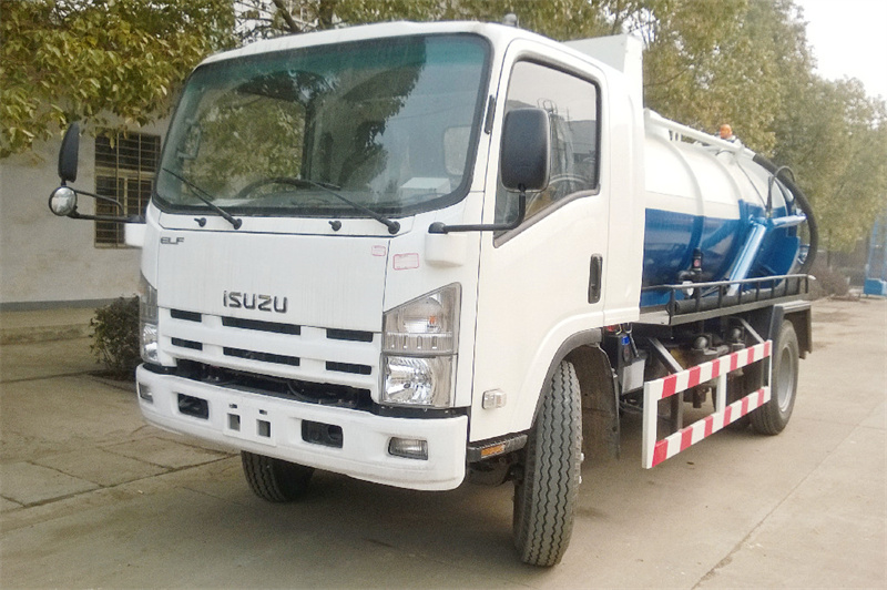 Camion aspirateur Isuzu NPR