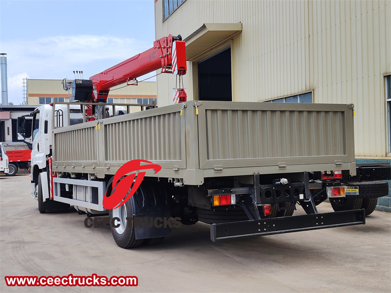 Isuzu GIGA truck with boom crane palfinger