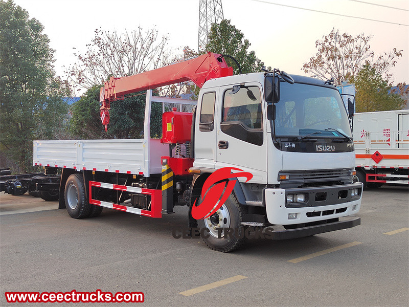 Isuzu FTR lorry truck with hydraulic crane