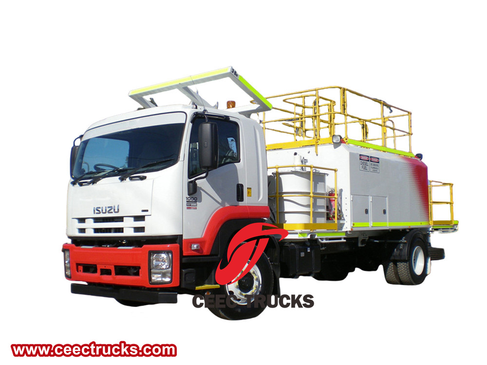 Isuzu 8 cbm fuel lubrication service truck