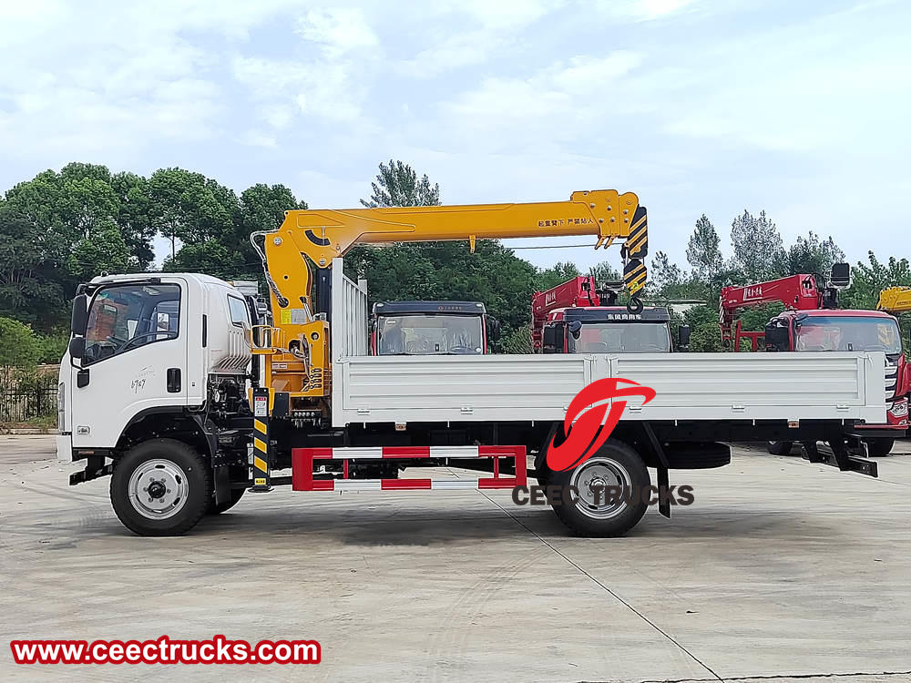 Isuzu telescopic straight boom crane