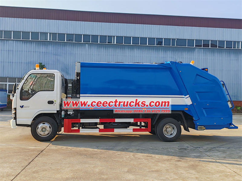 ISUZU NKR garbage compactor truck