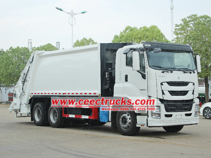 Japanese ISUZU GIGA rear loader truck