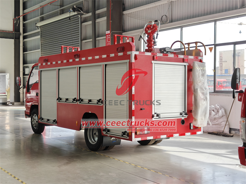 ISUZU mini ELF pumper fire engine