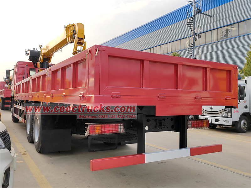 HOWO 6X4 380HP cargo truck with mounted boom crane HOWO 6X4 380HP cargo truck with mounted boom crane