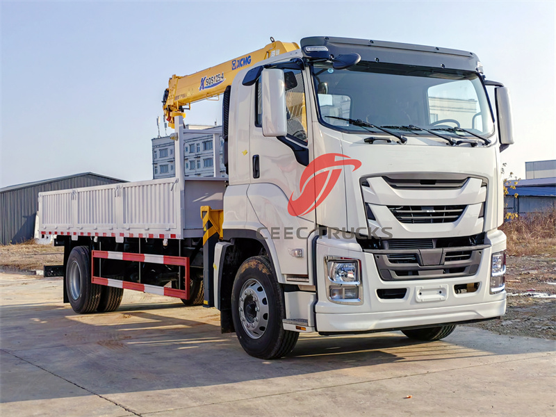 Isuzu FVR boom truck 10tons crane 