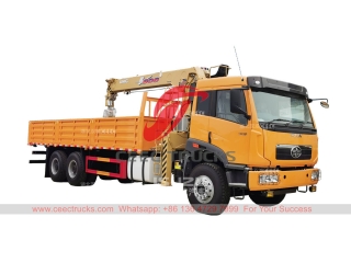 
     Nouveau camion-grue FAW 6 × 4 pour charges lourdes UNIC crane V800
    