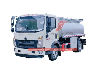 Camion-citerne de carburant léger HOWO 140hp fabriqué en Chine