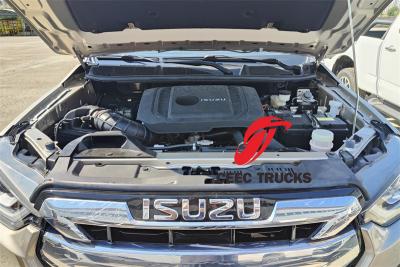 Isuzu 3.0T Diesel Four-Wheel Drive Pickup