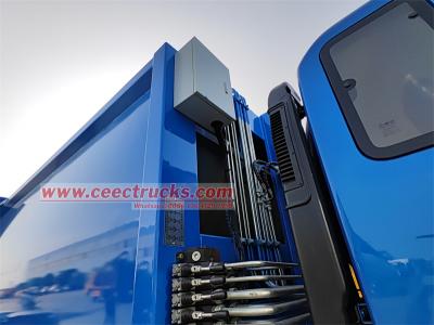 Zambia FAW 4X4 8cbm rear loader compactor