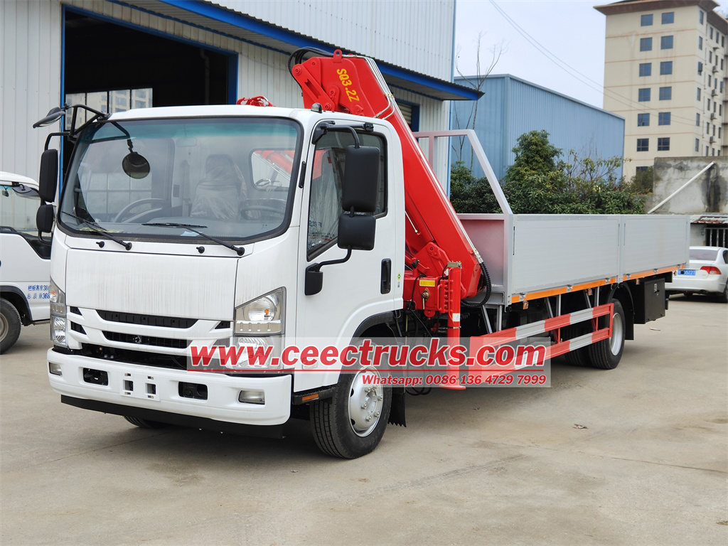 Pourquoi un camion-grue Isuzu monté avec une carrosserie ridelle en alliage d'aluminium ?