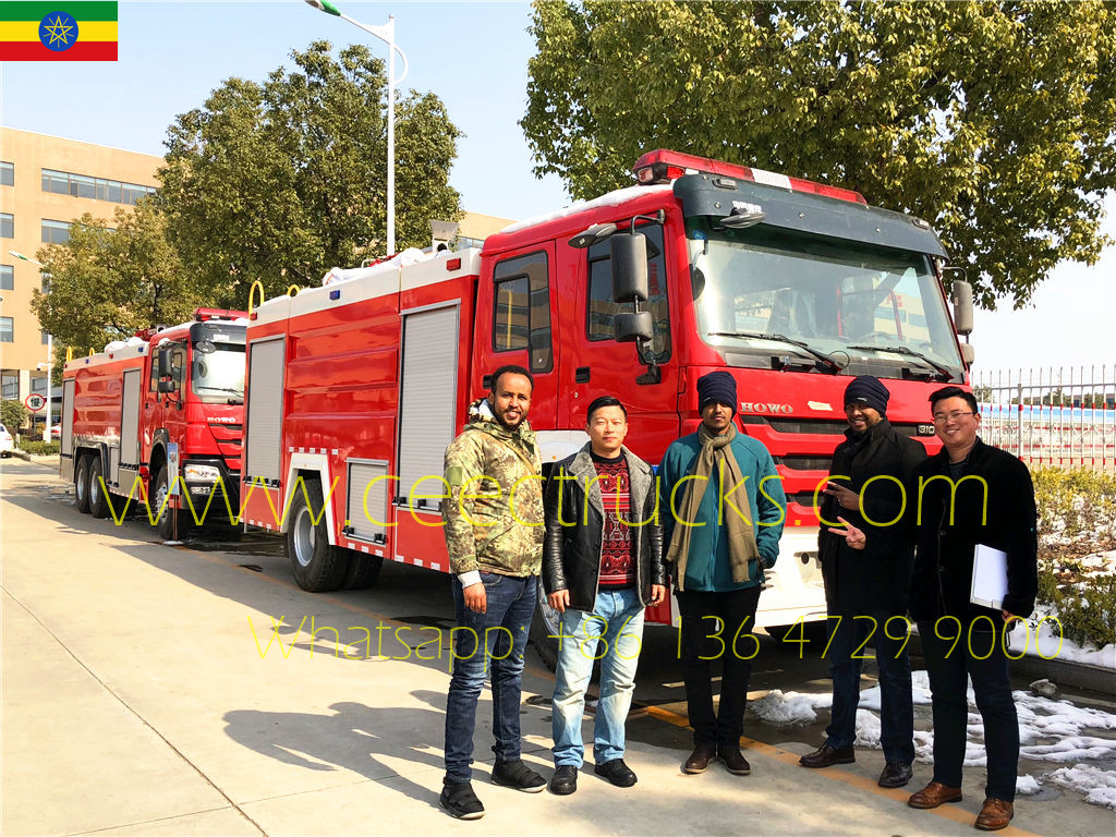 Clients éthiopiens visitant le CEEC pour acheter des camions de pompiers HOWO