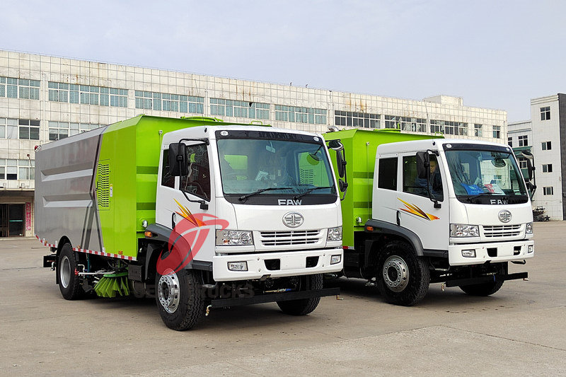 Camion balayeuse de rue d'aéroport de conduite à droite de FAW 4x2