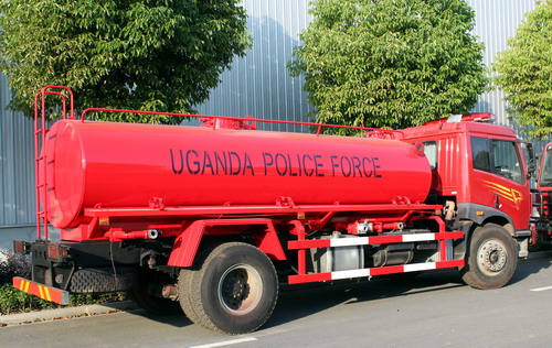 50 unités de camions de pompiers pour la police ougandaise