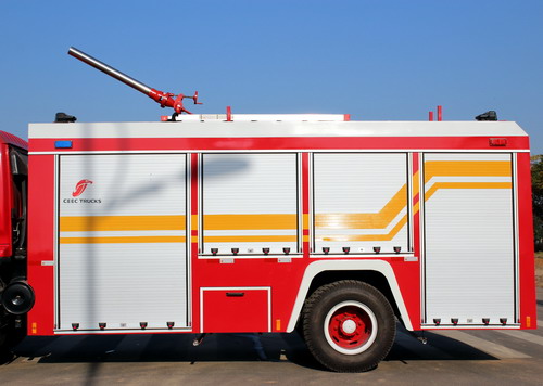 russie client commande isuzu 5 camions de pompiers cbm