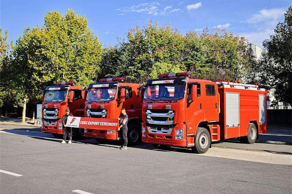 Un client cambodgien achète 3 unités de camion de pompiers en mousse ISUZU GIGA