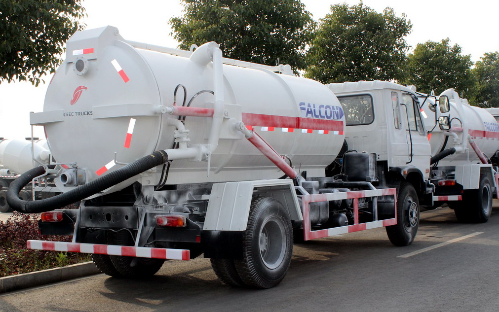 Exportation de camion d'aspiration des eaux d'égout de marque cce 8 m